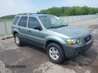 2007 Ford Escape Hybrid с VIN 1FMCU49H17KC03989, выставлен на аукционе IAAI как лот 42146785 с пробегом 151 565 миль миль и . История ставок и продаж доступна на DreamBid. Изображение 1.