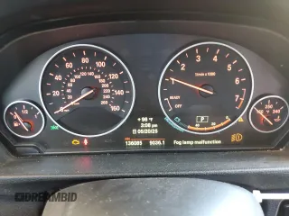 2013 BMW 3 Series 320i xDrive с VIN WBA3C3C50DF982044, выставлен на аукционе Copart как лот 57412795 с пробегом 136 085 миль миль и Списание • Salvage title. История ставок и продаж доступна на DreamBid. Изображение 9.
