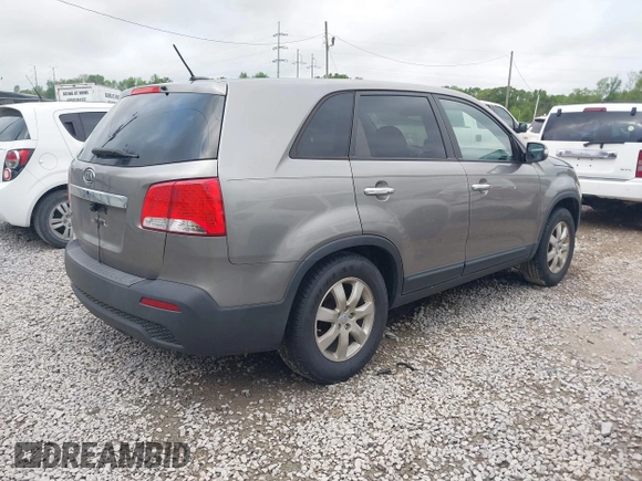 2012 Kia Sorento LX with VIN 5XYKT3A10CG260762, listed as a IAAI auction lot 41931250 with 1 mi miles. Bid and sale history available at carsss.com. Image 4.