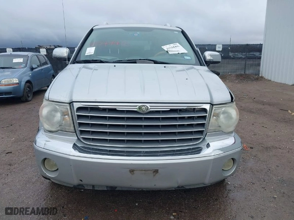 2008 Chrysler Aspen Limited with VIN 1A8HX58N88F136163, listed as a IAAI auction lot 41544496 with NaN miles. Bid and sale history available at carsss.com. Image 12.