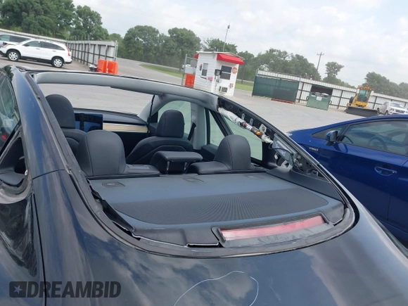 2018 Tesla Model 3 Long Range Battery z VIN 5YJ3E1EB3JF178812, wystawiony jako IAAI lot #42124838 z przebiegiem 124 229 mil mil oraz . Historia ofert i sprzedaży dostępna na DreamBid. Obrazek 21.