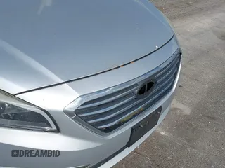 2016 Hyundai Sonata SE z VIN 5NPE24AF0GH335038, wystawiony jako IAAI lot #41958970 z przebiegiem 142 468 mil mil oraz . Historia ofert i sprzedaży dostępna na DreamBid. Obrazek 6.