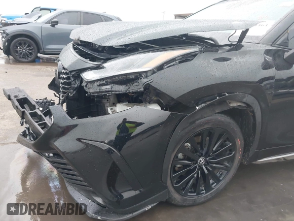 2024 Toyota Highlander LE z VIN 5TDKDRBH3RS537184, wystawiony jako IAAI lot #42108464 z przebiegiem 35 747 mil mil oraz . Historia ofert i sprzedaży dostępna na DreamBid. Obrazek 19.