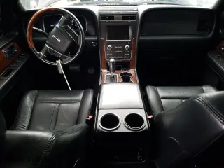 2015 Lincoln Navigator L with VIN 5LMJJ3JT8FEJ07071, listed as a Copart auction lot 66850184 with 58,028 mi miles and Salvage Title. Bid and sale history available at carsss.com. Image 8.