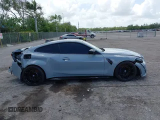 2022 BMW M4 Competition xDrive z VIN WBS43AZ04NCK16515, wystawiony jako IAAI lot #42505726 z przebiegiem Nie podano mil oraz . Historia ofert i sprzedaży dostępna na DreamBid. Obrazek 13.