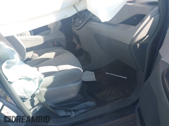 2018 Toyota Sienna LE with VIN 5TDJZ3DC4JS189041, listed as a IAAI auction lot 41610754 with 61,862 mi miles and . Bid and sale history available at DreamBid. Image 5.