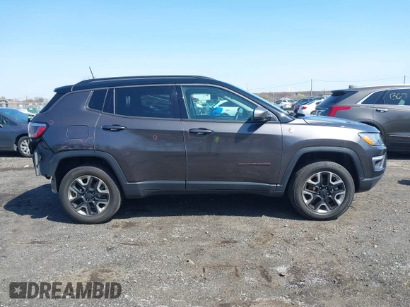 2018 Jeep Compass Trailhawk with VIN 3C4NJDDB5JT316326, listed as a IAAI auction lot 41940801 with 111,941 mi miles and . Bid and sale history available at carsss.com. Image 13.