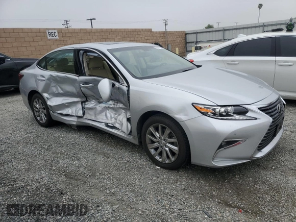 2016 Lexus ES 330 with VIN JTHBK1GG0G2232624, listed as a Copart auction lot 55597955 with 30,386 mi miles and Salvage title. Bid and sale history available at DreamBid. Image 4.