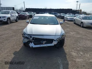 2019 Nissan Altima 2.5 S with VIN 1N4BL4BW0KC142252, listed as a IAAI auction lot 41722876 with 28,677 mi miles. Bid and sale history available at carsss.com. Image 12.