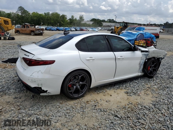 2018 Alfa Romeo Giulia Ti Sport with VIN ZARFAECN0J7597838, listed as a Copart auction lot 47893803 with 54,170 mi miles. Bid and sale history available at carsss.com. Image 3.