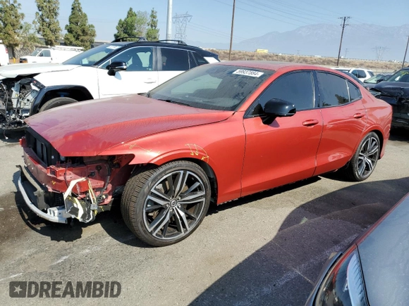 2019 Volvo S60 R-Design with VIN 7JRA22TM0KG001265, listed as a Copart auction lot 59937884 with 17,131 mi miles and Salvage Title. Bid and sale history available at carsss.com. Image 1.