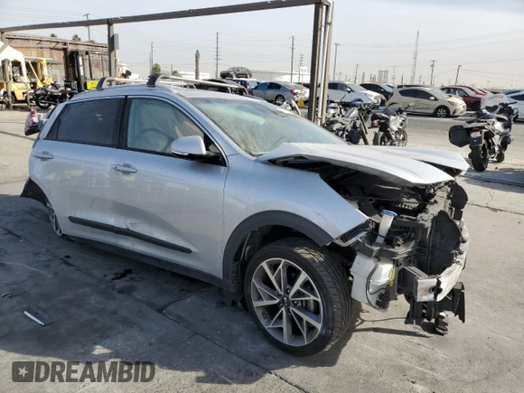 2021 Kia Niro Touring with VIN KNDCC3LC6M5473230, listed as a Copart auction lot 79575564 with 0 mi miles and Salvage Title. Bid and sale history available at carsss.com. Image 4.