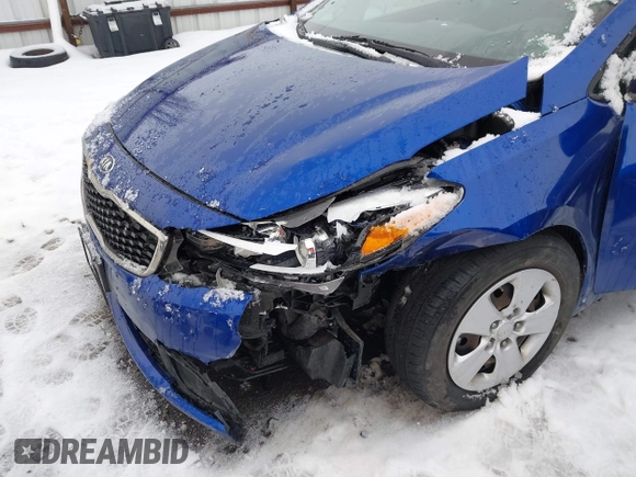 2017 Kia Forte LX with VIN 3KPFK4A7XHE057087, listed as a IAAI auction lot 41633624 with 82,829 mi miles. Bid and sale history available at carsss.com. Image 6.