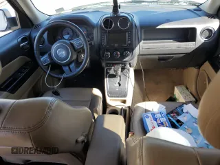 2015 Jeep Patriot Latitude z VIN 1C4NJRFBXFD417188, wystawiony jako Copart lot #54633165 z przebiegiem Nie podano mil oraz Szkoda całkowita • Salvage title. Historia ofert i sprzedaży dostępna na DreamBid. Obrazek 8.