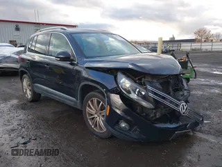 2013 Volkswagen Tiguan SE z VIN WVGBV7AX2DW511920, wystawiony jako IAAI lot #40812534 z przebiegiem 118 052 mil mil oraz . Historia ofert i sprzedaży dostępna na DreamBid. Obrazek 1.