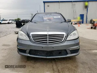 2012 Mercedes-Benz S 63 AMG z VIN WDDNG7EB1CA435991, wystawiony jako Copart lot #57146435 z przebiegiem 117 647 mil mil oraz Szkoda całkowita • Salvage title. Historia ofert i sprzedaży dostępna na DreamBid. Obrazek 5.