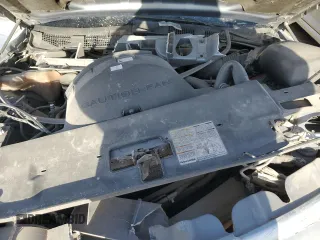 1997 Ford Crown Victoria LX z VIN 2FALP74W1VX206832, wystawiony jako Copart lot #51716425 z przebiegiem 325 063 mil mil oraz Szkoda całkowita • Salvage title. Historia ofert i sprzedaży dostępna na DreamBid. Obrazek 12.