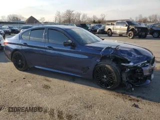 2020 BMW 5 Series M550i xDrive z VIN WBAJS7C06LBN95994, wystawiony jako Copart lot #47009075 z przebiegiem Nie podano mil oraz Szkoda całkowita • Salvage title. Historia ofert i sprzedaży dostępna na DreamBid. Obrazek 4.