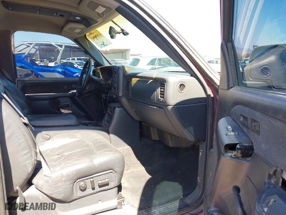 1999 Chevrolet Silverado 1500 LS with VIN 2GCEK19T2X1250583, listed as a IAAI auction lot 41858943 with 267,610 mi miles. Bid and sale history available at carsss.com. Image 5.