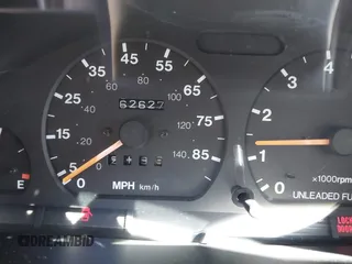 1992 Geo Metro z VIN 2C1MR2460N6771460, wystawiony jako IAAI lot #41862209 z przebiegiem 62 627 mil mil oraz . Historia ofert i sprzedaży dostępna na DreamBid. Obrazek 7.