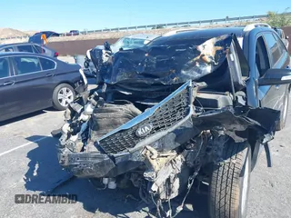 2014 Kia Sorento LX с VIN 5XYKT3A62EG455941, выставлен на аукционе IAAI как лот 42138589 с пробегом Не указан миль и . История ставок и продаж доступна на DreamBid. Изображение 6.