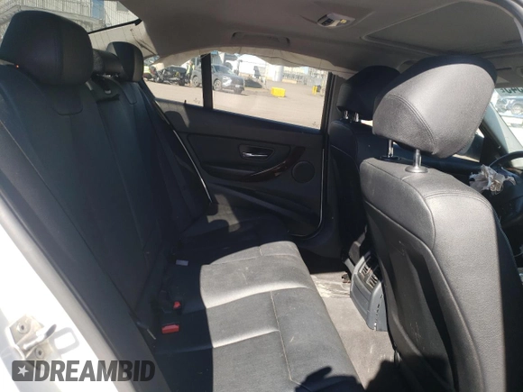 2013 BMW 3 Series 328i xDrive with VIN WBA3B3C53DJ811191, listed as a Copart auction lot 53529545 with 171,006 mi miles and Non repairable. Bid and sale history available at DreamBid. Image 10.