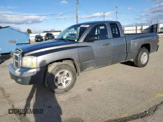 2005 Dodge Dakota SLT with VIN 1D7HE42KX5S314234, listed as a Copart auction lot 46480855 with 135,341 mi miles and Salvage Title. Bid and sale history available at carsss.com. Image 1.