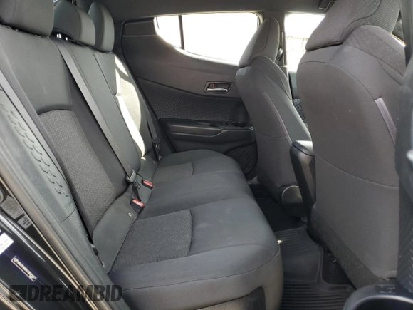2018 Toyota C-HR XLE z VIN NMTKHMBXXJR024077, wystawiony jako Copart lot #53398025 z przebiegiem 97 079 mil mil oraz Szkoda całkowita • Salvage title. Historia ofert i sprzedaży dostępna na DreamBid. Obrazek 10.