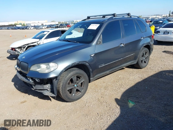 2013 BMW X5 xDrive35i z VIN 5UXZV4C56D0G57030, wystawiony jako IAAI lot #42267366 z przebiegiem 174 381 mil mil oraz . Historia ofert i sprzedaży dostępna na DreamBid. Obrazek 18.