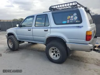 1995 Toyota 4Runner SR5 with VIN JT3VN39W8S0187415, listed as a Copart auction lot 87526835 with 125,402 mi miles and Clean Title. Bid and sale history available at carsss.com. Image 2.
