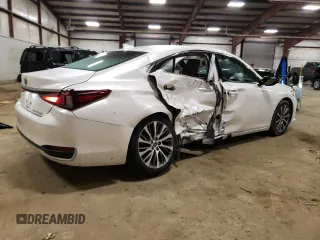 2021 Lexus ES 250 z VIN 58AD11D17MU007781, wystawiony jako Copart lot #46686255 z przebiegiem 46 571 mil mil oraz Nie do naprawy • Non repairable. Historia ofert i sprzedaży dostępna na DreamBid. Obrazek 3.