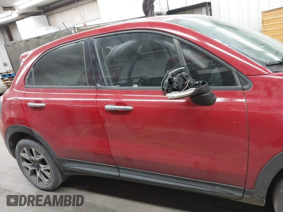 2016 FIAT 500X Trekking z VIN ZFBCFXCT3GP357316, wystawiony jako IAAI lot #41891031 z przebiegiem 144 297 mil mil oraz . Historia ofert i sprzedaży dostępna na DreamBid. Obrazek 13.