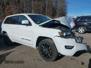 2017 Jeep Grand Cherokee Laredo with VIN 1C4RJFAG9HC910422, listed as a IAAI auction lot 41185537 with 84,784 mi miles. Bid and sale history available at carsss.com. Image 1.