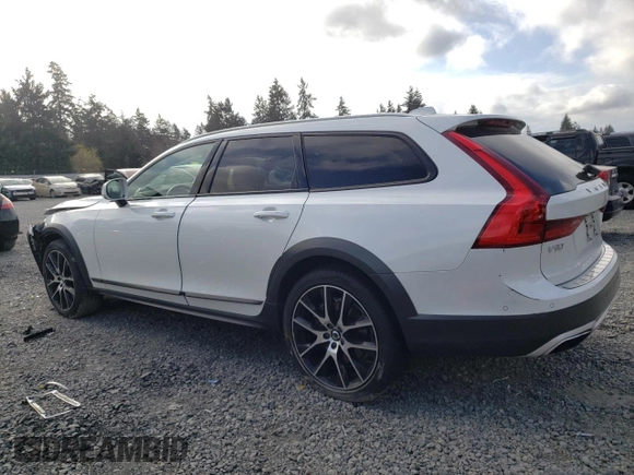 2020 Volvo V90 z VIN YV4A22NLXL1110871, wystawiony jako Copart lot #46942463 z przebiegiem 23 901 mil mil oraz . Historia ofert i sprzedaży dostępna na DreamBid. Obrazek 2.