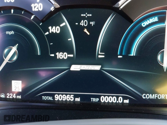 2019 BMW 5 Series 530e iPerformance with VIN WBAJA9C59KB389898, listed as a IAAI auction lot 41479595 with 90,965 mi miles. Bid and sale history available at carsss.com. Image 15.