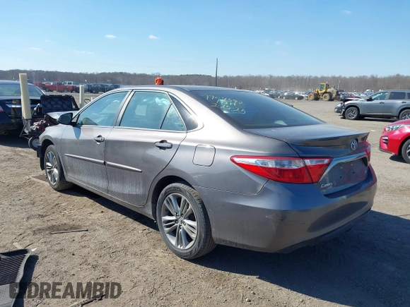 2017 Toyota Camry XLE z VIN 4T1BF1FK3HU424732, wystawiony jako IAAI lot #41684988 z przebiegiem 142 245 mil mil oraz . Historia ofert i sprzedaży dostępna na DreamBid. Obrazek 3.