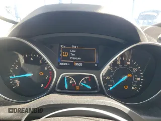 2017 Ford Escape SE z VIN 1FMCU9G97HUC26806, wystawiony jako Copart lot #65464674 z przebiegiem 93 023 mil mil oraz Szkoda całkowita • Salvage title. Historia ofert i sprzedaży dostępna na DreamBid. Obrazek 9.