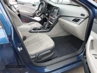 2019 Hyundai Sonata SE with VIN 5NPE24AF0KH737313, listed as a IAAI auction lot 41618811 with 104,822 mi miles and . Bid and sale history available at carsss.com. Image 5.