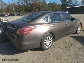 2013 Nissan Altima 2.5 SL with VIN 1N4AL3AP8DC164504, listed as a IAAI auction lot 40949799 with 222,325 mi miles. Bid and sale history available at carsss.com. Image 4.