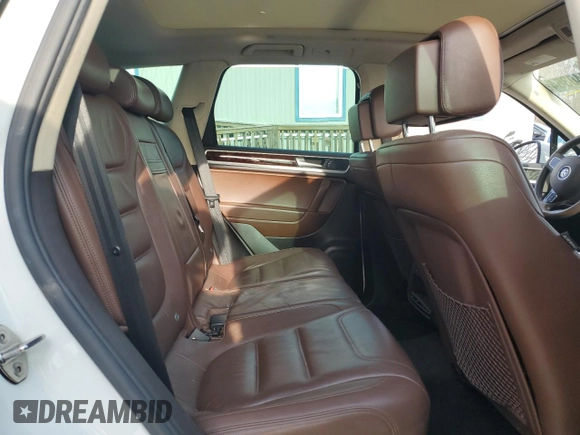 2013 Volkswagen Touareg Lux with VIN WVGEF9BP5DD000427, listed as a Copart auction lot 82340364 with Not Provided miles and Salvage Title. Bid and sale history available at DreamBid. Image 11.