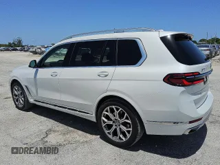 2025 BMW X7 xDrive40i z VIN 5UX23EM02S9W38321, wystawiony jako Copart lot #57358565 z przebiegiem 24 910 mil mil oraz Tytuł czysty. Historia ofert i sprzedaży dostępna na DreamBid. Obrazek 2.