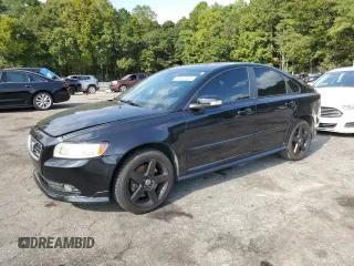 2010 Volvo S40 R-Design with VIN YV1672MH8A2500957, listed as a Copart auction lot 70911124 with 134,322 mi miles and Clean Title. Bid and sale history available at carsss.com. Image 1.