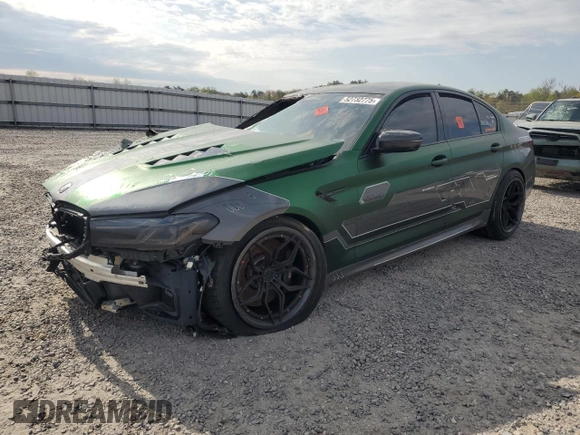 2021 BMW M5 z VIN WBS83CH08MCH12191, wystawiony jako Copart lot #52732775 z przebiegiem 36 935 mil mil oraz Czysty tytuł • Clean title. Historia ofert i sprzedaży dostępna na DreamBid. Obrazek 1.