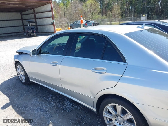 2013 Mercedes-Benz E-Class E 350 Luxury with VIN WDDHF8JB4DA710394, listed as a IAAI auction lot 41708482 with 88,954 mi miles. Bid and sale history available at carsss.com. Image 14.