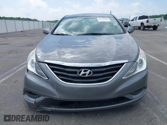 2013 Hyundai Sonata GLS z VIN 5NPEB4ACXDH569785, wystawiony jako IAAI lot #39392769 z przebiegiem 69 934 mil mil oraz . Historia ofert i sprzedaży dostępna na DreamBid. Obrazek 14.