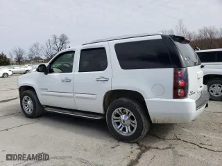 2007 GMC Yukon Denali with VIN 1GKFK63867J167187, listed as a Copart auction lot 47310045 with 220,222 mi miles and Salvage Title. Bid and sale history available at carsss.com. Image 2.