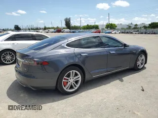 2014 Tesla Model S 60 with VIN 5YJSA1S13EFP63432, listed as a Copart auction lot 56706195 with 114,671 mi miles and Clean Title. Bid and sale history available at DreamBid. Image 3.