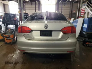 2012 Volkswagen Jetta SE with VIN 3VWDP7AJXCM353745, listed as a Copart auction lot 88239045 with 83,650 mi miles and Salvage title. Bid and sale history available at DreamBid. Image 6.