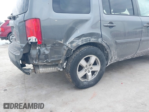 2011 Honda Pilot EX-L with VIN 5FNYF4H59BB042308, listed as a IAAI auction lot 41635511 with 196,736 mi miles and . Bid and sale history available at carsss.com. Image 6.