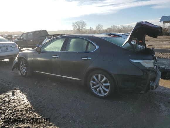 2007 Lexus LS 460 z VIN JTHBL46F075001860, wystawiony jako Copart lot #46585835 z przebiegiem 286 126 mil mil oraz Szkoda całkowita • Salvage title. Historia ofert i sprzedaży dostępna na DreamBid. Obrazek 2.